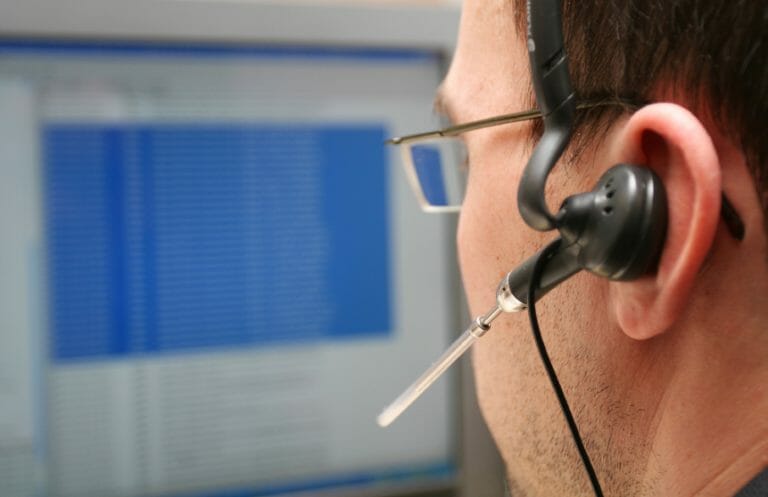 Help desk analysts to interact with clients