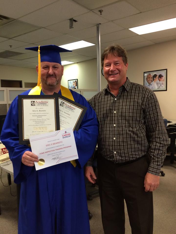 2016 Graduates Photo 1 – Kingston Campus