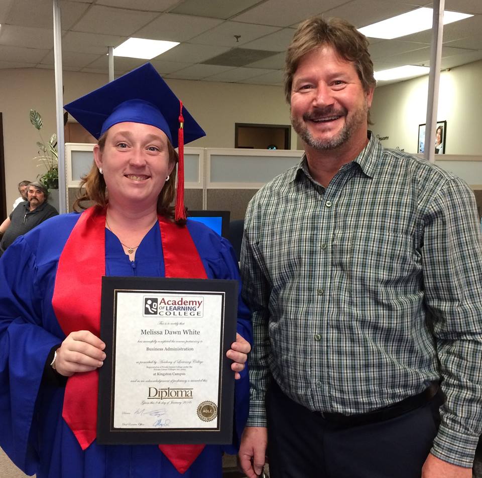 2016 Graduates Photo – Kingston Campus
