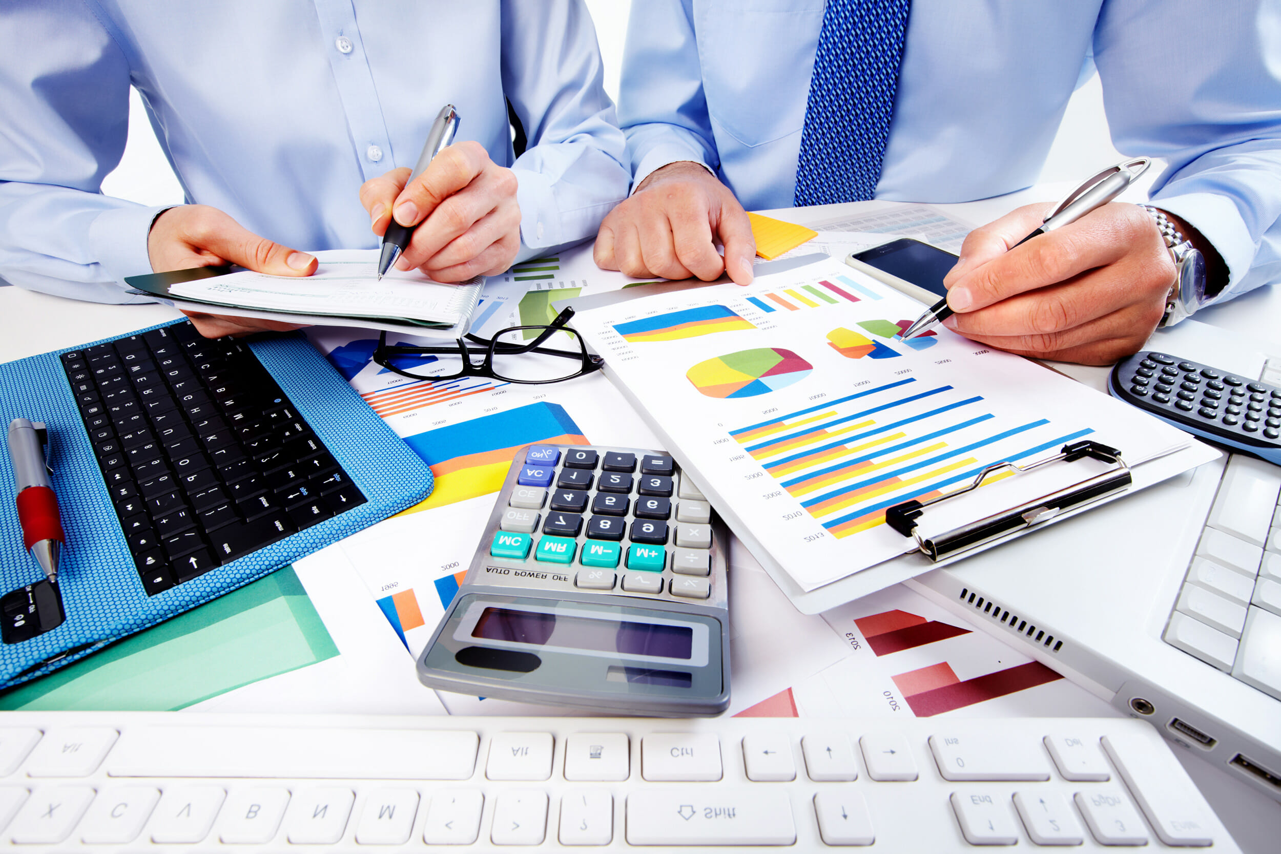 How AOLC Accounting Training Can Help New Canadians ‘Bridge’ Their Credentials